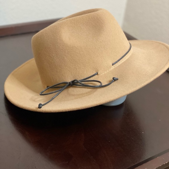 Hat - Picture 3 of 3